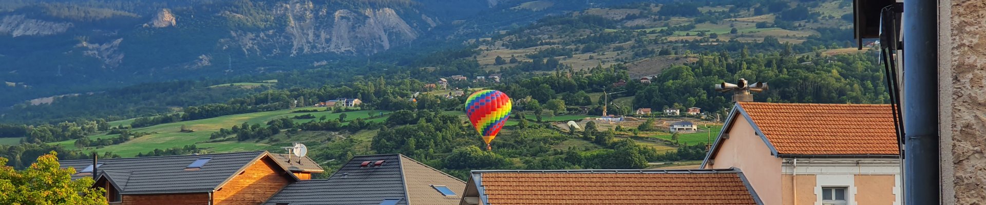 Montgolfière dans les Alpes du Sud avec alpes idées séjours