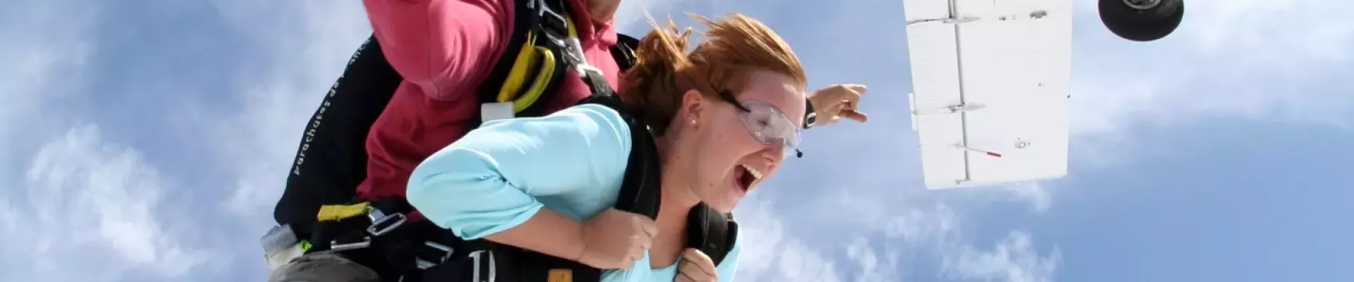 Saut en tandem parachute dans les hautes-Alpes avec Alpes idées séjours (2)