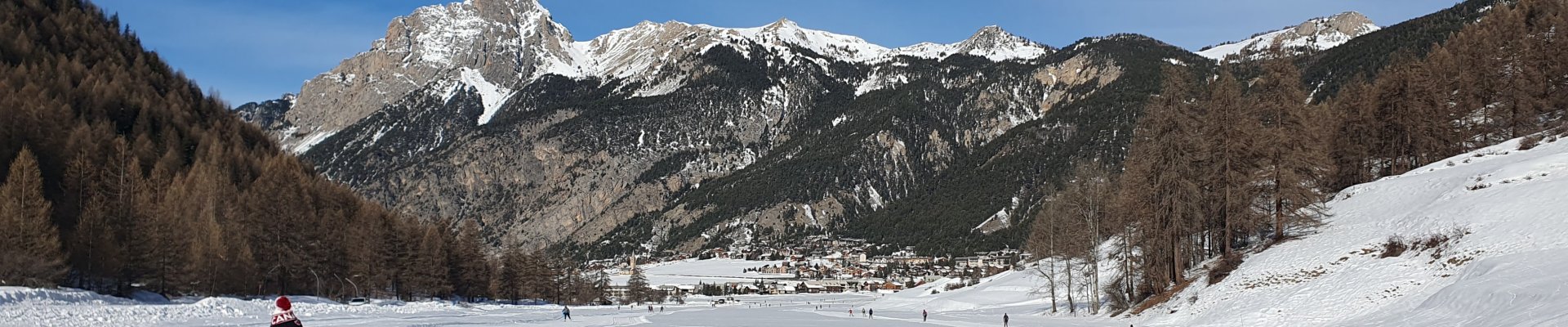 ski de fond et paysage en hiver dans les Alpes du sud