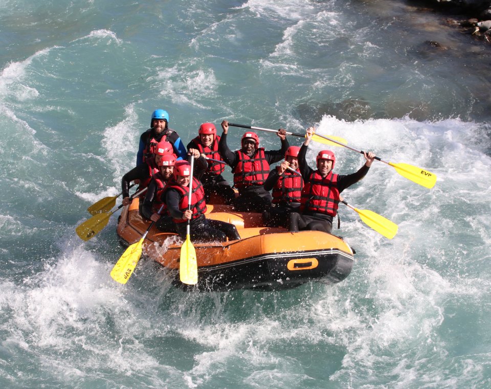 Team building dans les Alpes au printemps