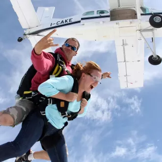 Saut en tandem parachute dans les hautes-Alpes avec Alpes idées séjours (2)